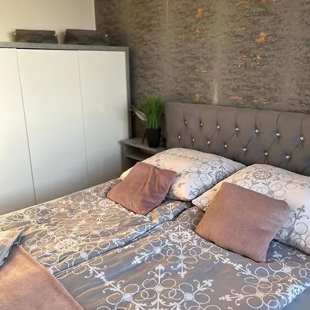 شقة Luxury ساراندا